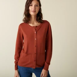 Maison Montagut Vestes Et Gilets>Cardigan Boutonne Col Rond A Poches En Laine Merinos - Amalia