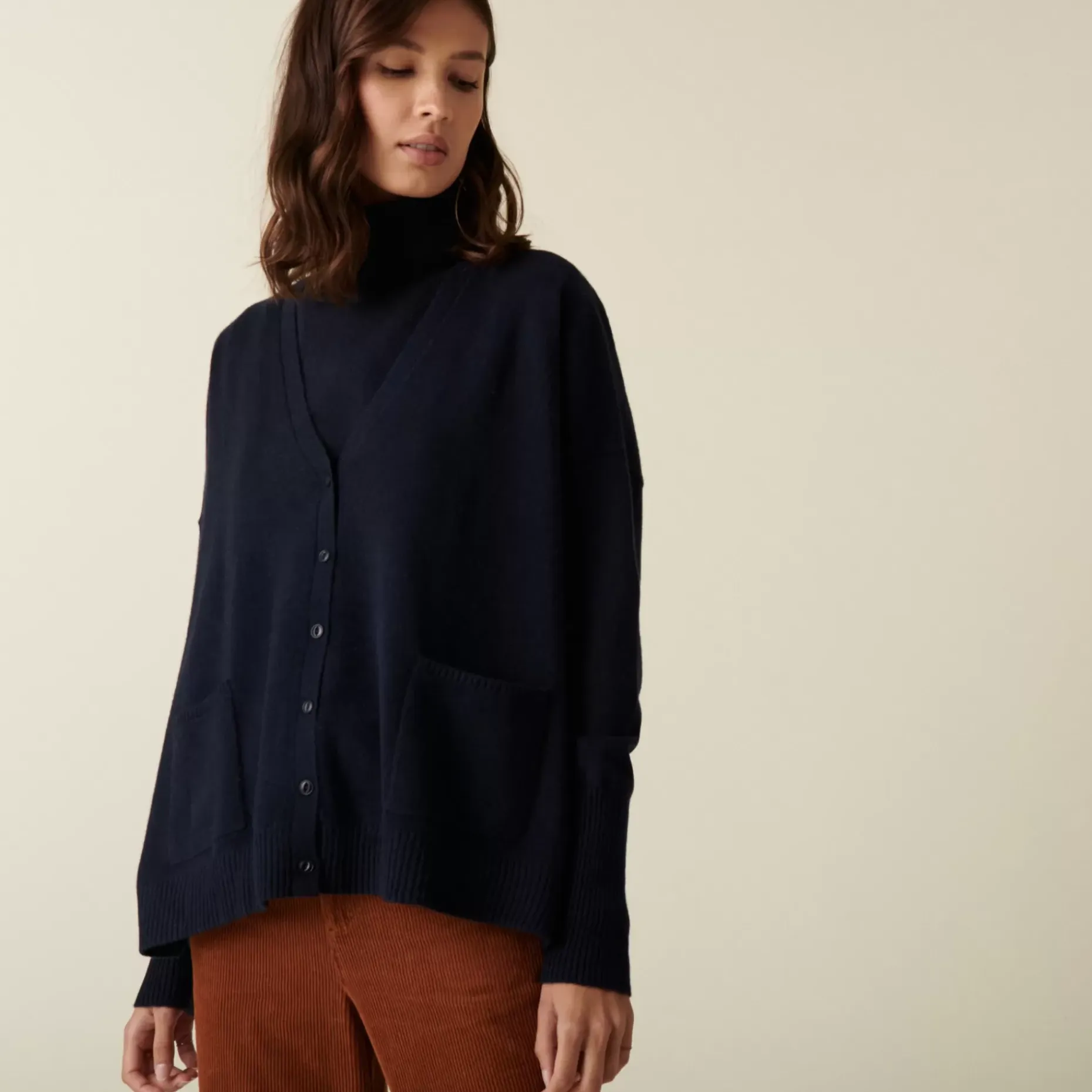 Maison Montagut Vestes Et Gilets>Cardigan Col V Boutonne A Poches En Cachemire - Achille