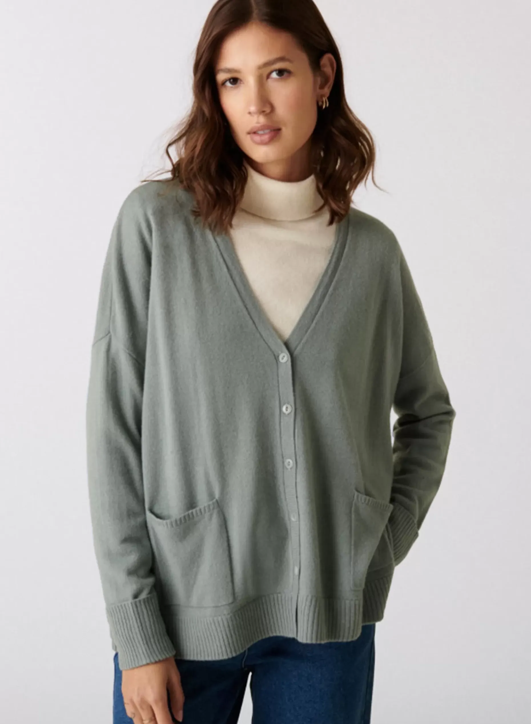 Maison Montagut Vestes Et Gilets>Cardigan Col V Boutonne A Poches En Cachemire - Achille