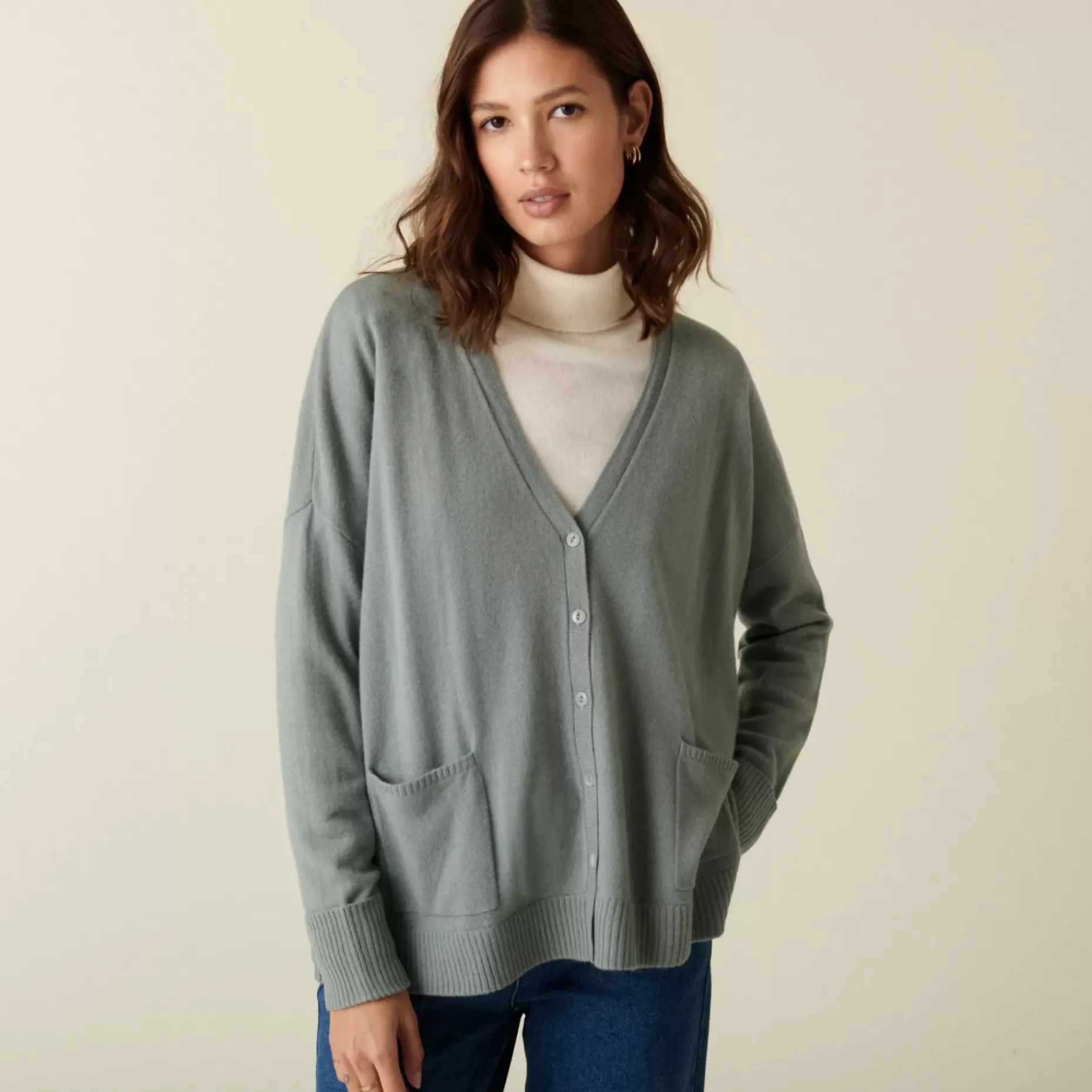 Maison Montagut Vestes Et Gilets>Cardigan Col V Boutonne A Poches En Cachemire - Achille