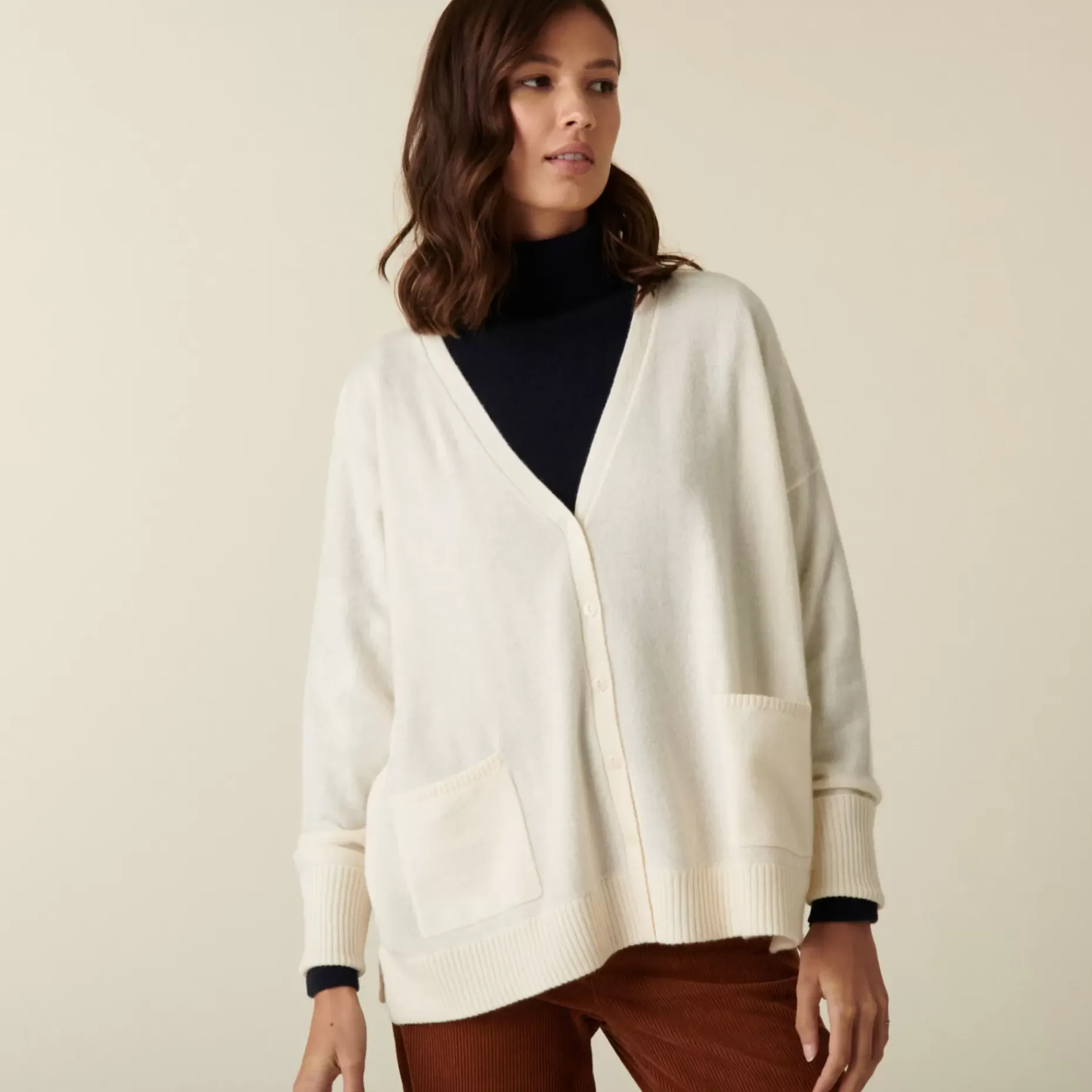 Maison Montagut Vestes Et Gilets>Cardigan Col V Boutonne A Poches En Cachemire - Achille