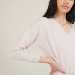 Maison Montagut Pulls>Pull A Fentes Col V En Laine Merinos - Bernice