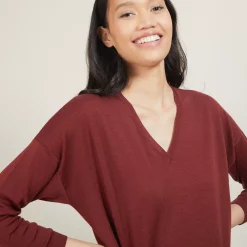 Maison Montagut Pulls>Pull A Fentes Col V En Laine Merinos - Bernice