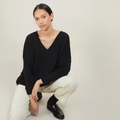 Maison Montagut Pulls>Pull Ample Col V En Laine Et Soie - Baba