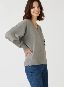Maison Montagut Pulls>Pull Ample Col V Finition Bords Cotes - Alderic