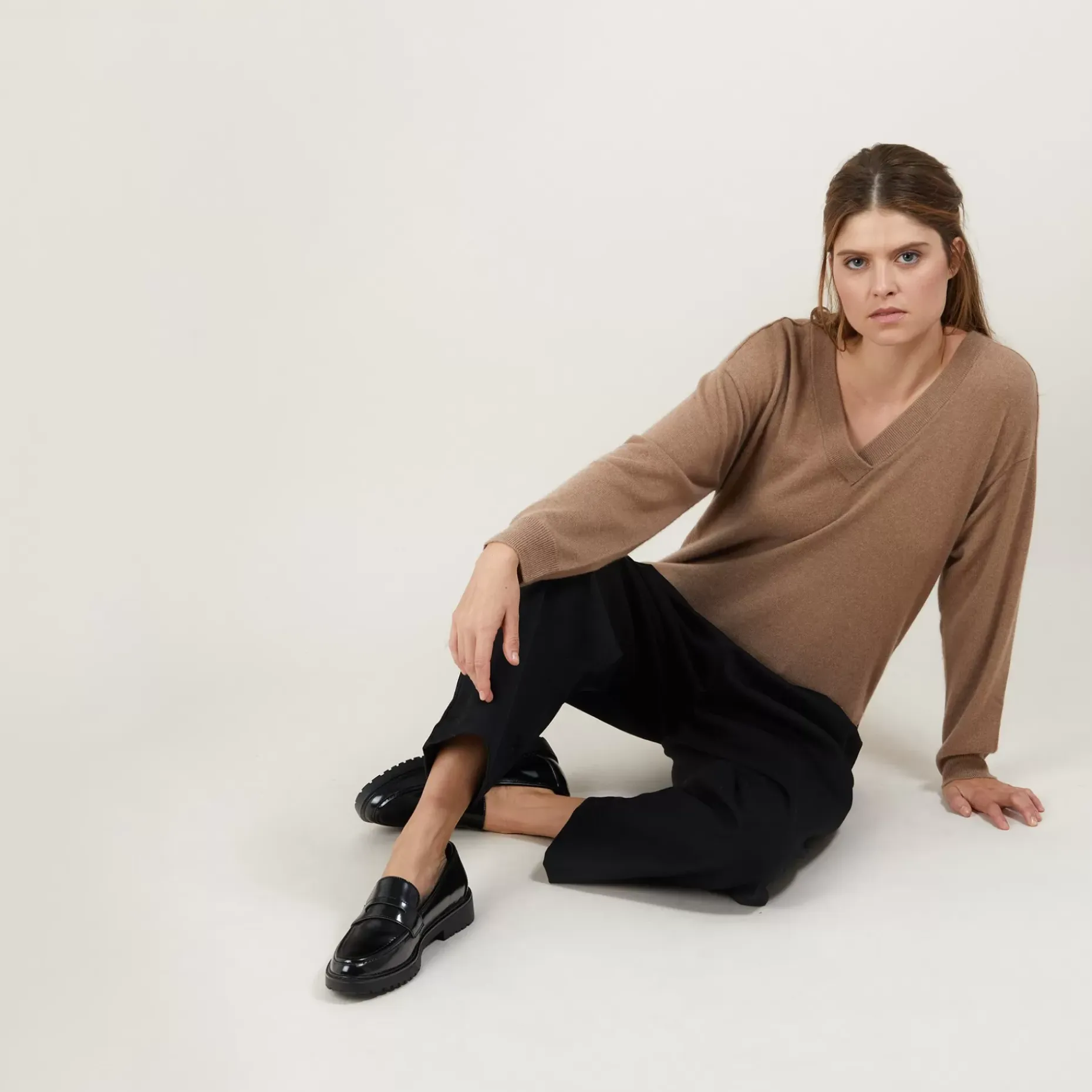 Maison Montagut Pulls>Pull Col V A Fentes En Cachemire - Barnabe