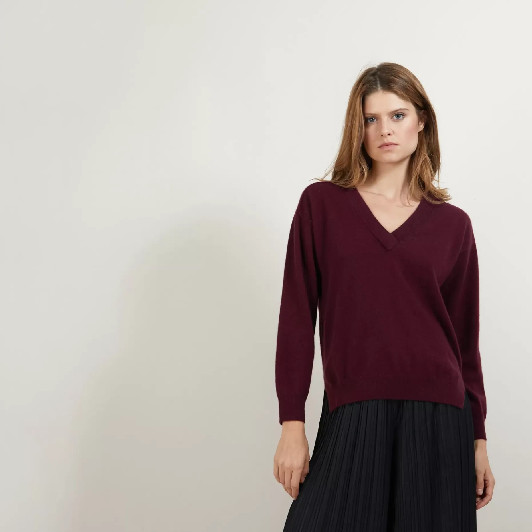 Maison Montagut Pulls>Pull Col V A Fentes En Cachemire - Barnabe