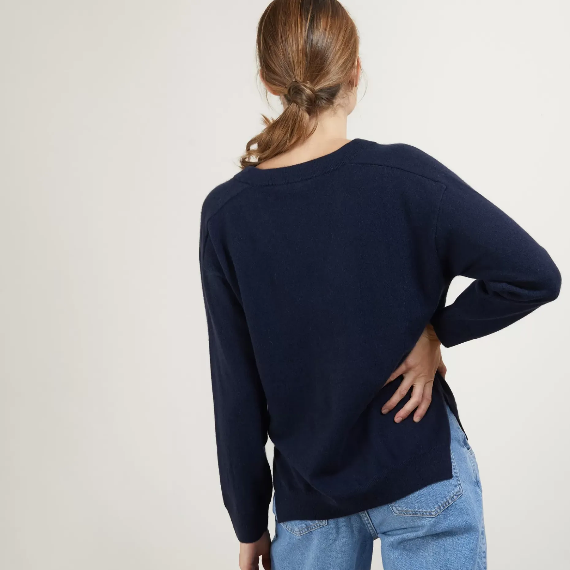 Maison Montagut Pulls>Pull Col V A Fentes En Cachemire - Barnabe