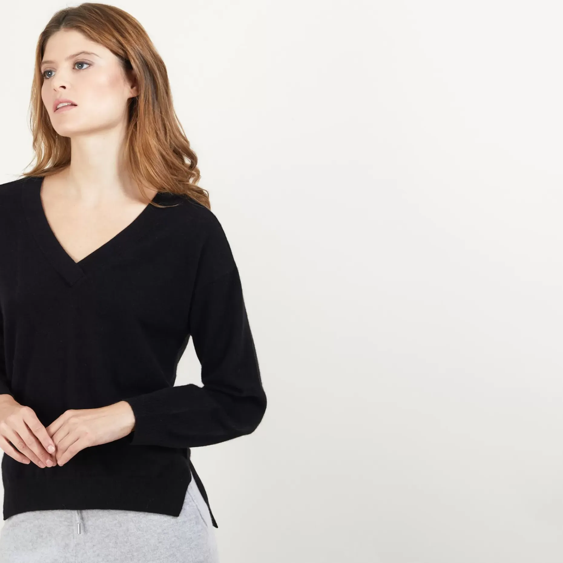 Maison Montagut Pulls>Pull Col V A Fentes En Cachemire - Barnabe