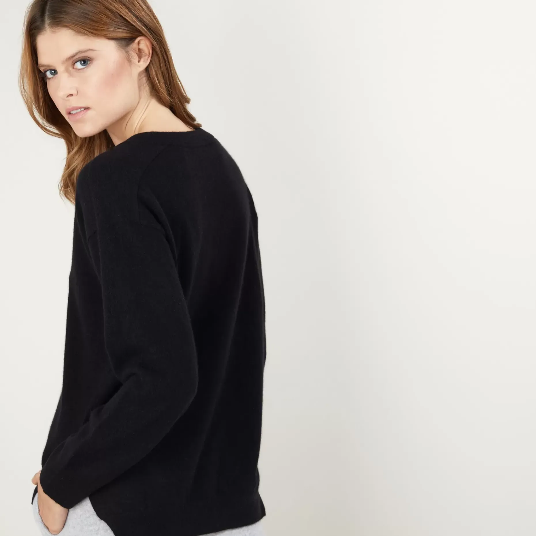 Maison Montagut Pulls>Pull Col V A Fentes En Cachemire - Barnabe