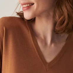 Maison Montagut Pulls>Pull Col V A Fentes En Laine Merinos - Aurora