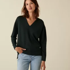 Maison Montagut Pulls>Pull Col V A Fentes En Laine Merinos - Aurora