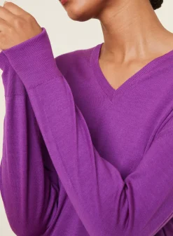 Maison Montagut Pulls>Pull Col V A Fentes En Laine Merinos - Aurora