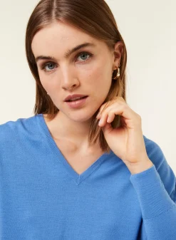 Maison Montagut Pulls>Pull Col V A Fentes En Laine Merinos - Aurora