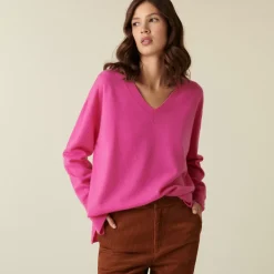 Maison Montagut Pulls>Pull Col V En Cachemire A Fentes Et Bords Cotes - Alienor