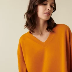 Maison Montagut Pulls>Pull Col V En Cachemire A Fentes Et Bords Cotes - Alienor