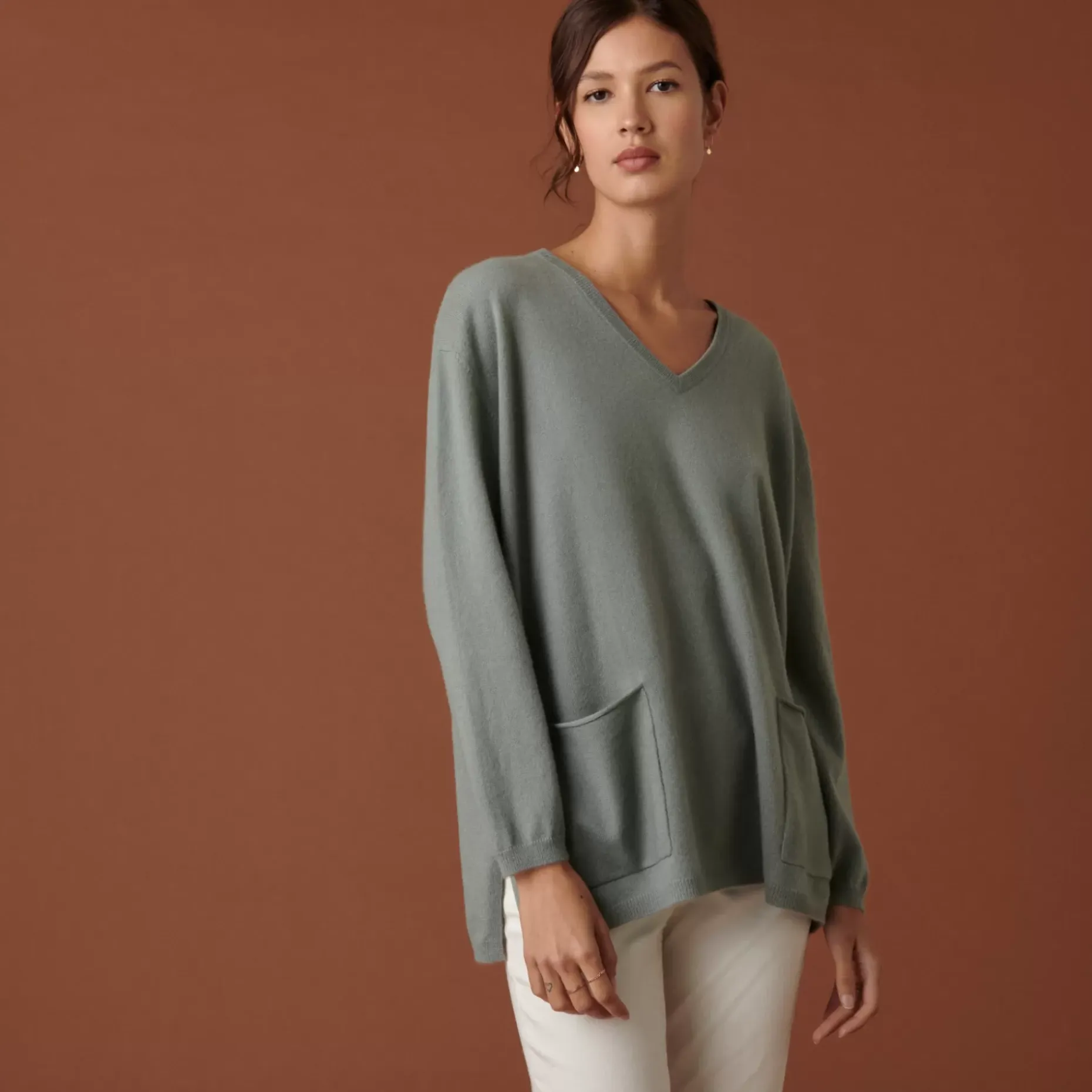Maison Montagut Pulls>Pull Col V En Cachemire A Fentes Cotes - Accacia