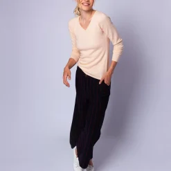 Maison Montagut Pulls>Pull Col V En Cachemire Intemporel - Eniva