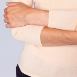 Maison Montagut Pulls>Pull Col V En Cachemire Intemporel - Eniva