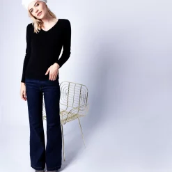 Maison Montagut Pulls>Pull Col V En Cachemire Intemporel - Eniva