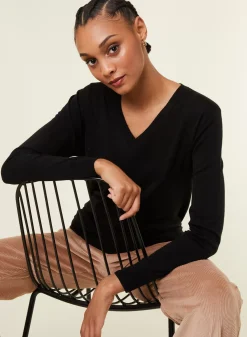 Maison Montagut Pulls>Pull Col V En Laine Merinos - Arya