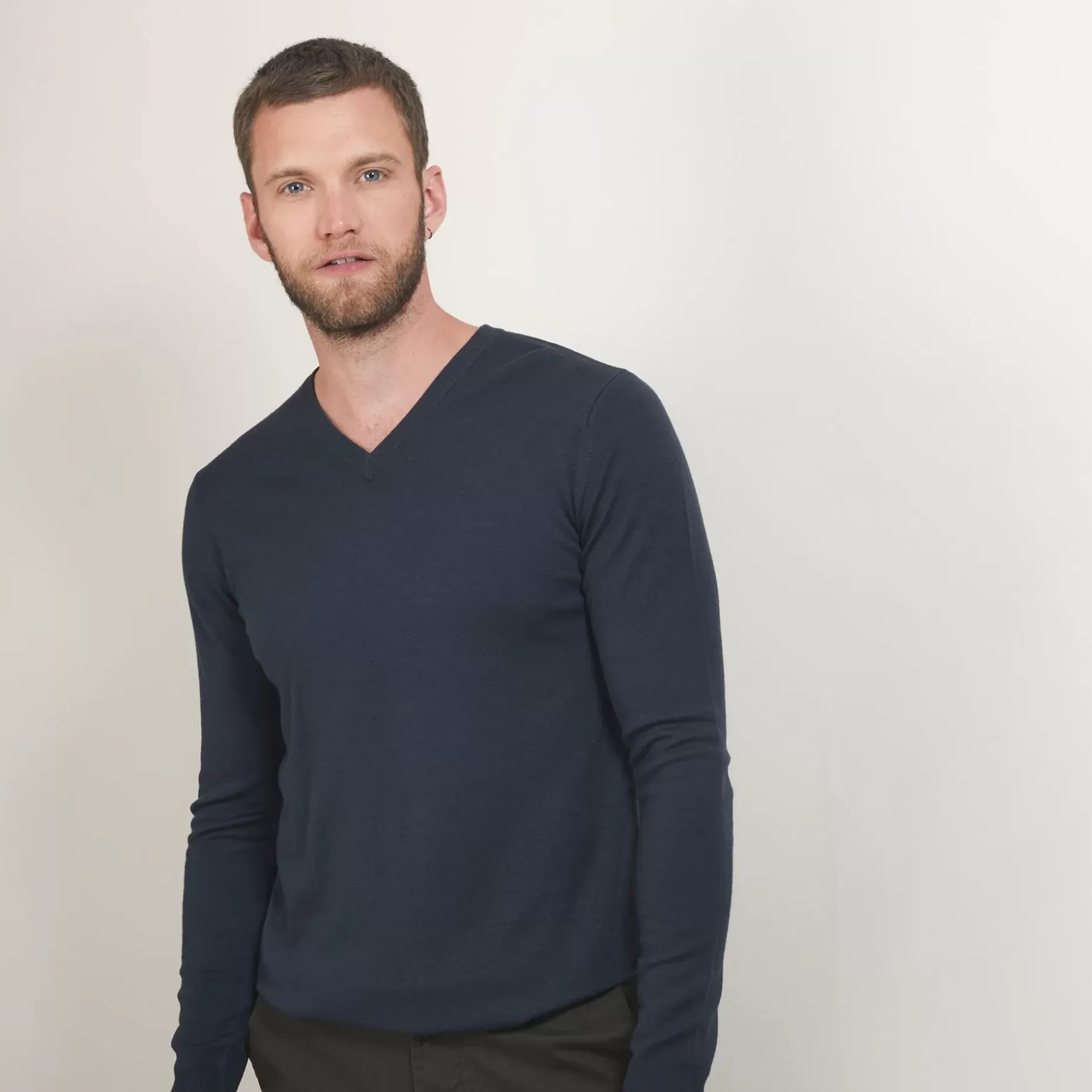 Maison Montagut Pulls>Pull Col V En Laine Merinos - Badyss
