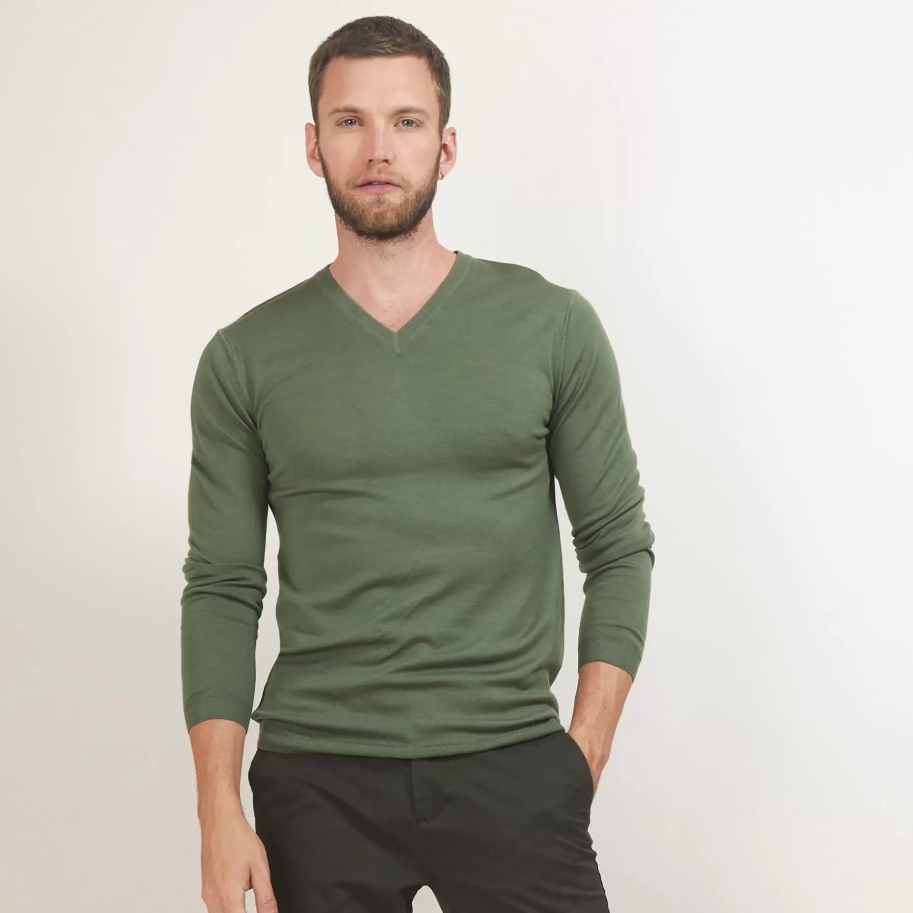 Maison Montagut Pulls>Pull Col V En Laine Merinos - Badyss