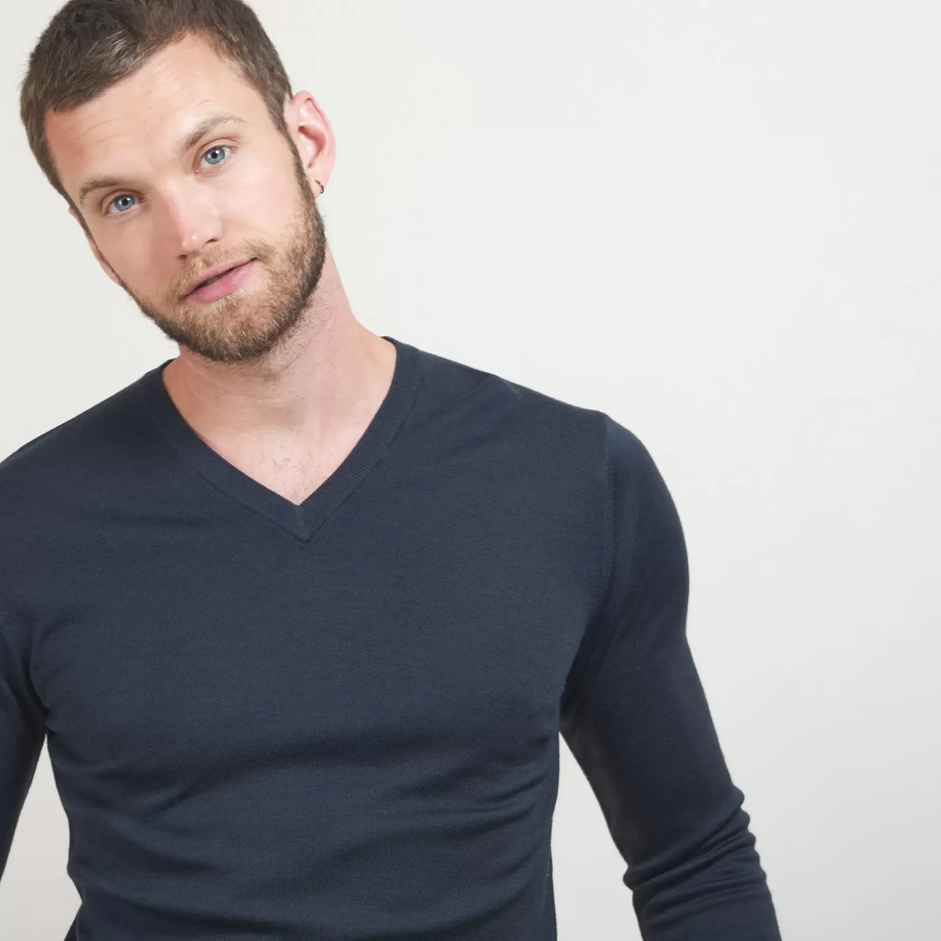 Maison Montagut Pulls>Pull Col V En Laine Merinos - Badyss