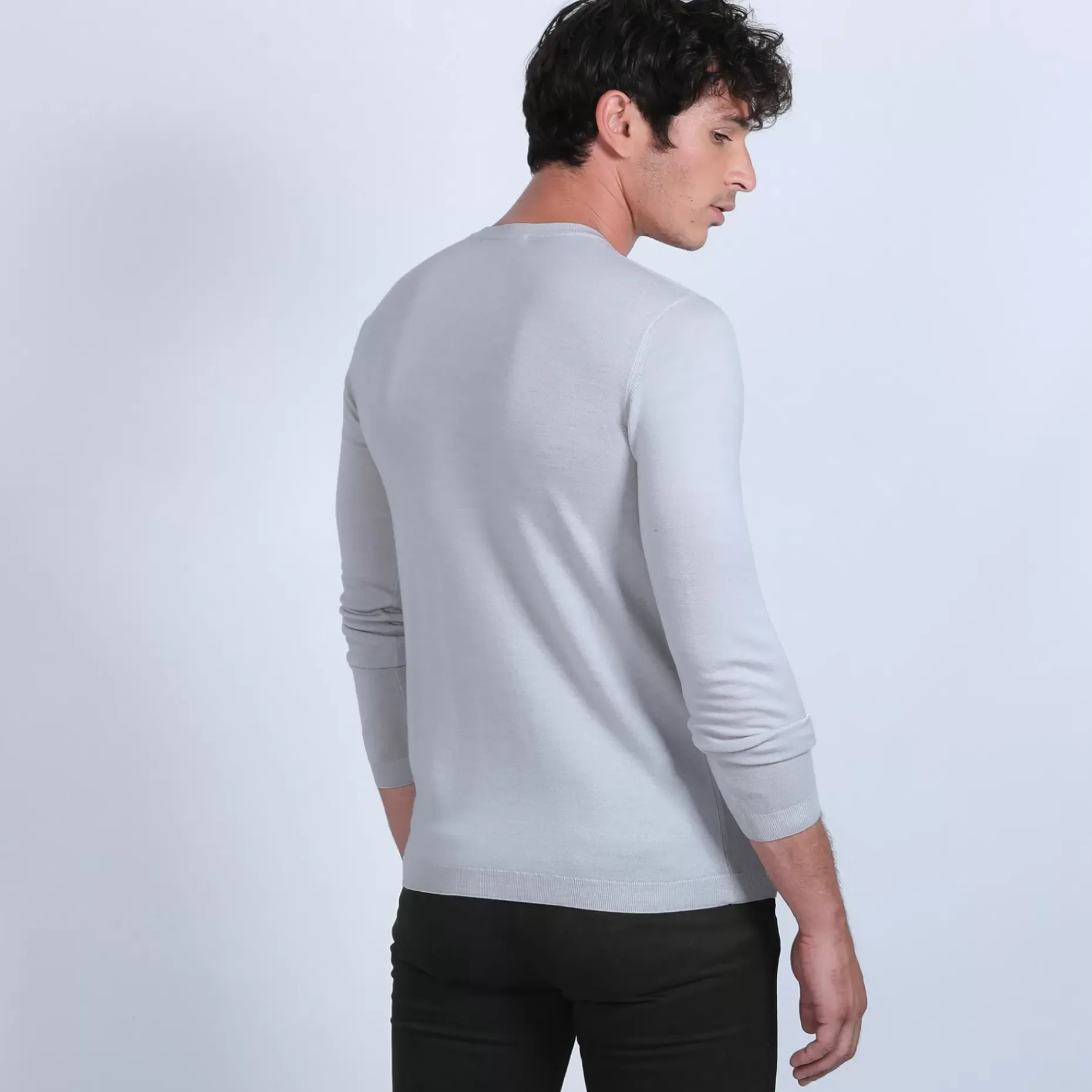 Maison Montagut Pulls>Pull Col V En Laine Merinos - Badyss
