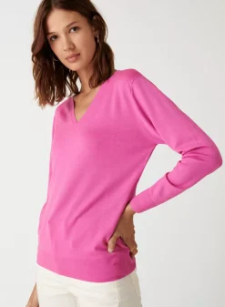 Maison Montagut Pulls>Pull Col V En Laine Merinos Finitions Bord Cotes - Arya