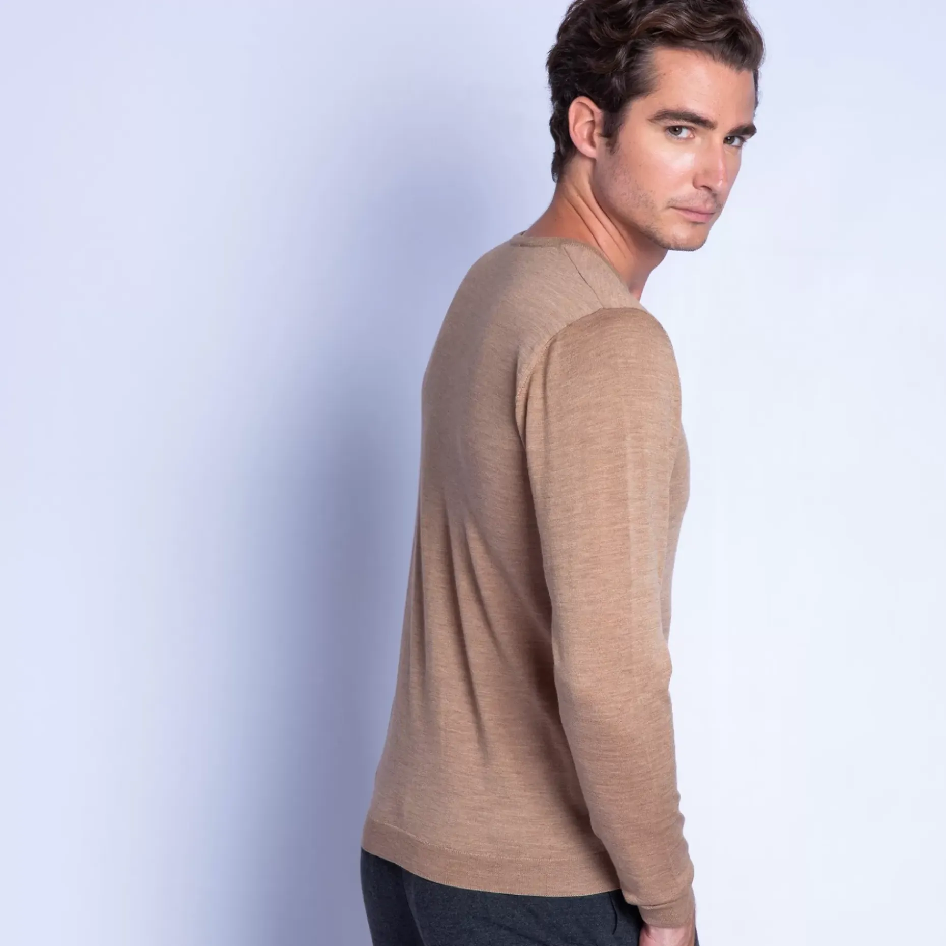 Maison Montagut Pulls>Pull Col V En Laine Merinos - Fox