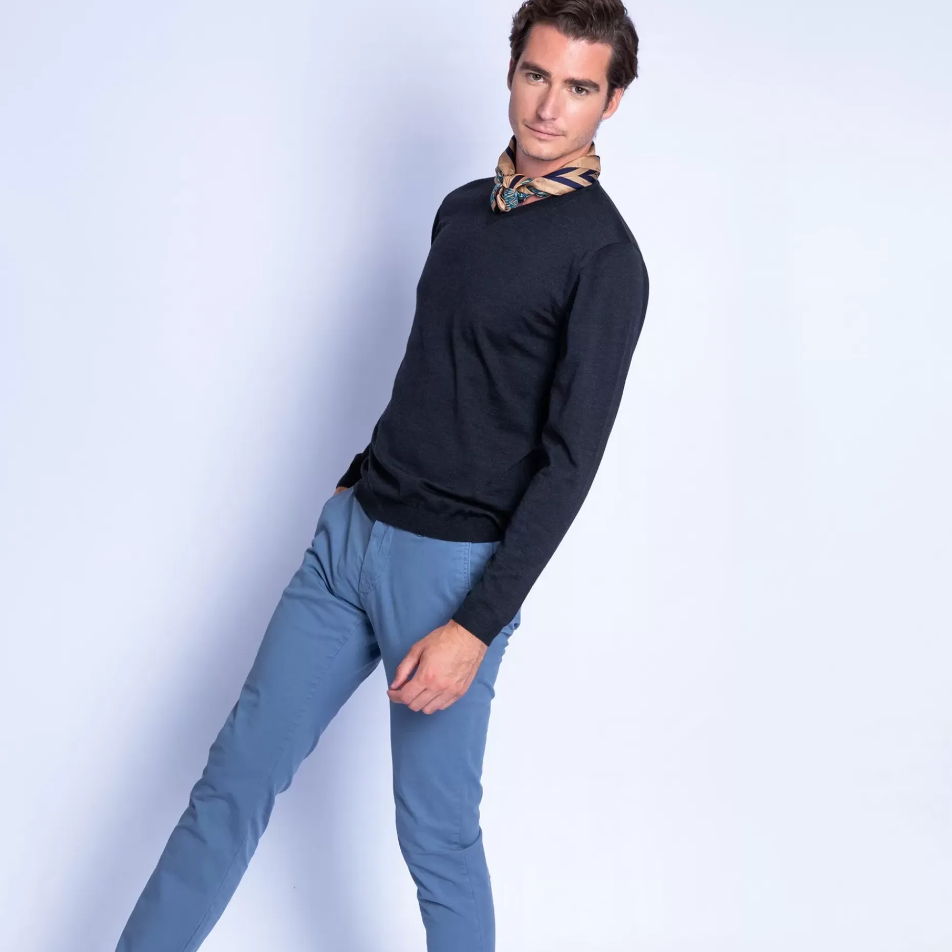 Maison Montagut Pulls>Pull Col V En Laine Merinos - Fox