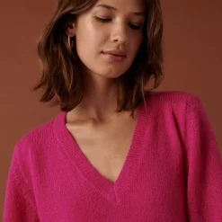 Maison Montagut Pulls>Pull Col V En Mohair Finitions Bords Cotes - Astrid