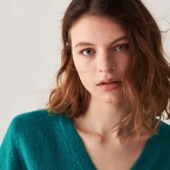 Maison Montagut Pulls>Pull Col V En Mohair Finitions Bords Cotes - Astrid