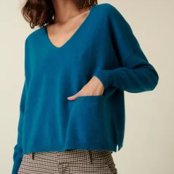 Maison Montagut Pulls>Pull Court Col V En Cachemire Avec Poches - Balba