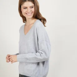 Maison Montagut Pulls>Pull Court Col V En Cachemire Avec Poches - Balba