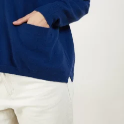 Maison Montagut Pulls>Pull Court Col V En Cachemire Avec Poches - Balba