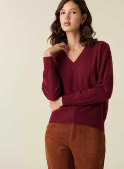 Maison Montagut Pulls>Pull En Cachemire Col V En Jeu De Maille Quadrille - Canelle