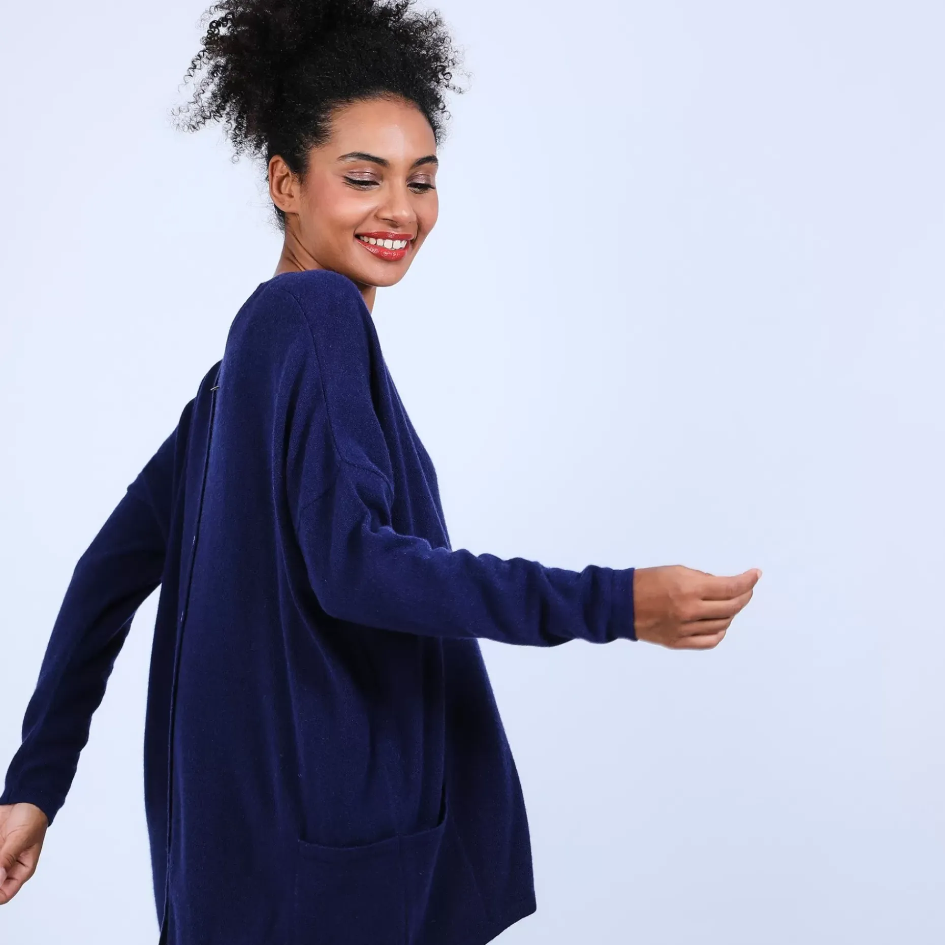 Maison Montagut Pulls>Pull Large En Cachemire Boutonne Dans Le Dos - Osana