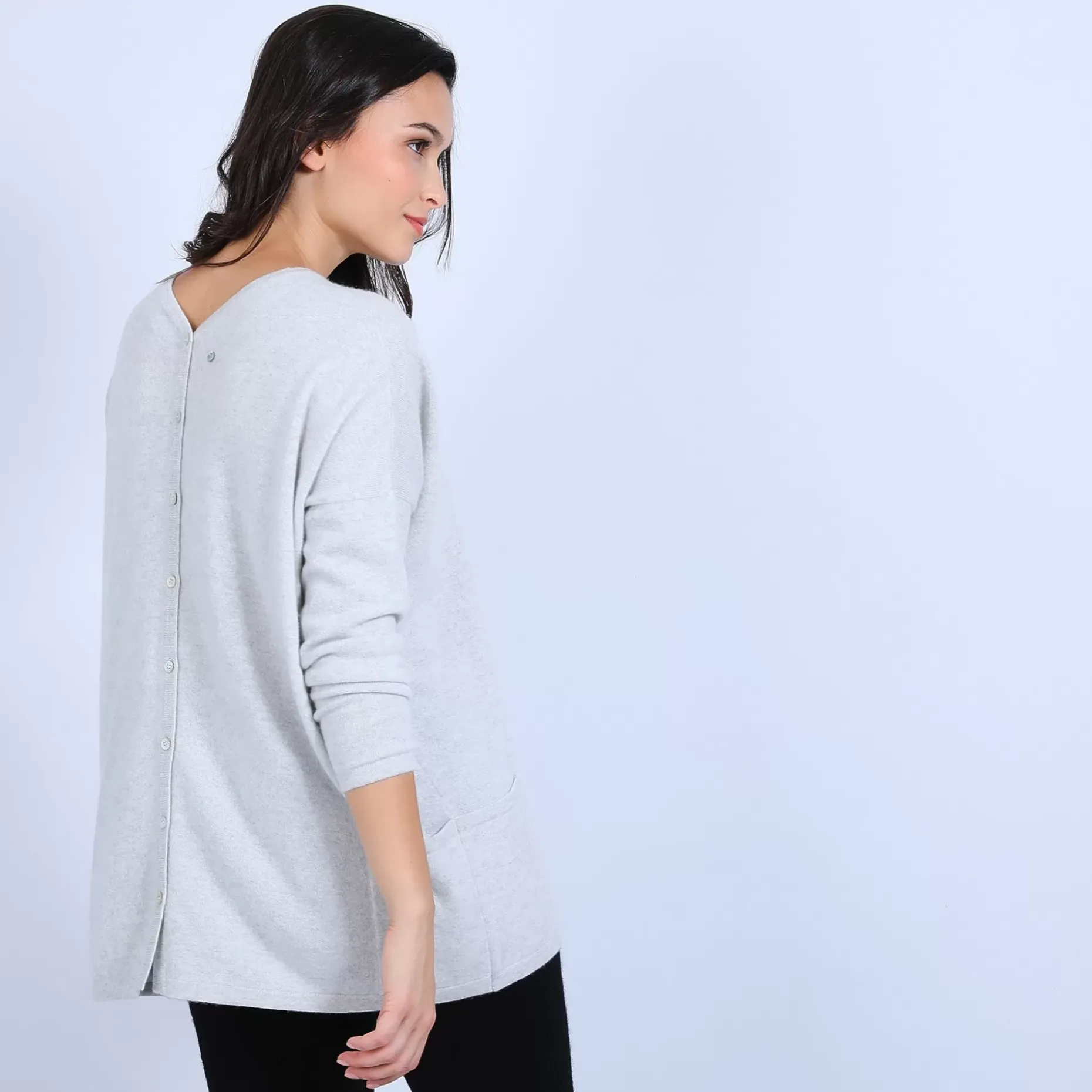 Maison Montagut Pulls>Pull Large En Cachemire Boutonne Dans Le Dos - Osana