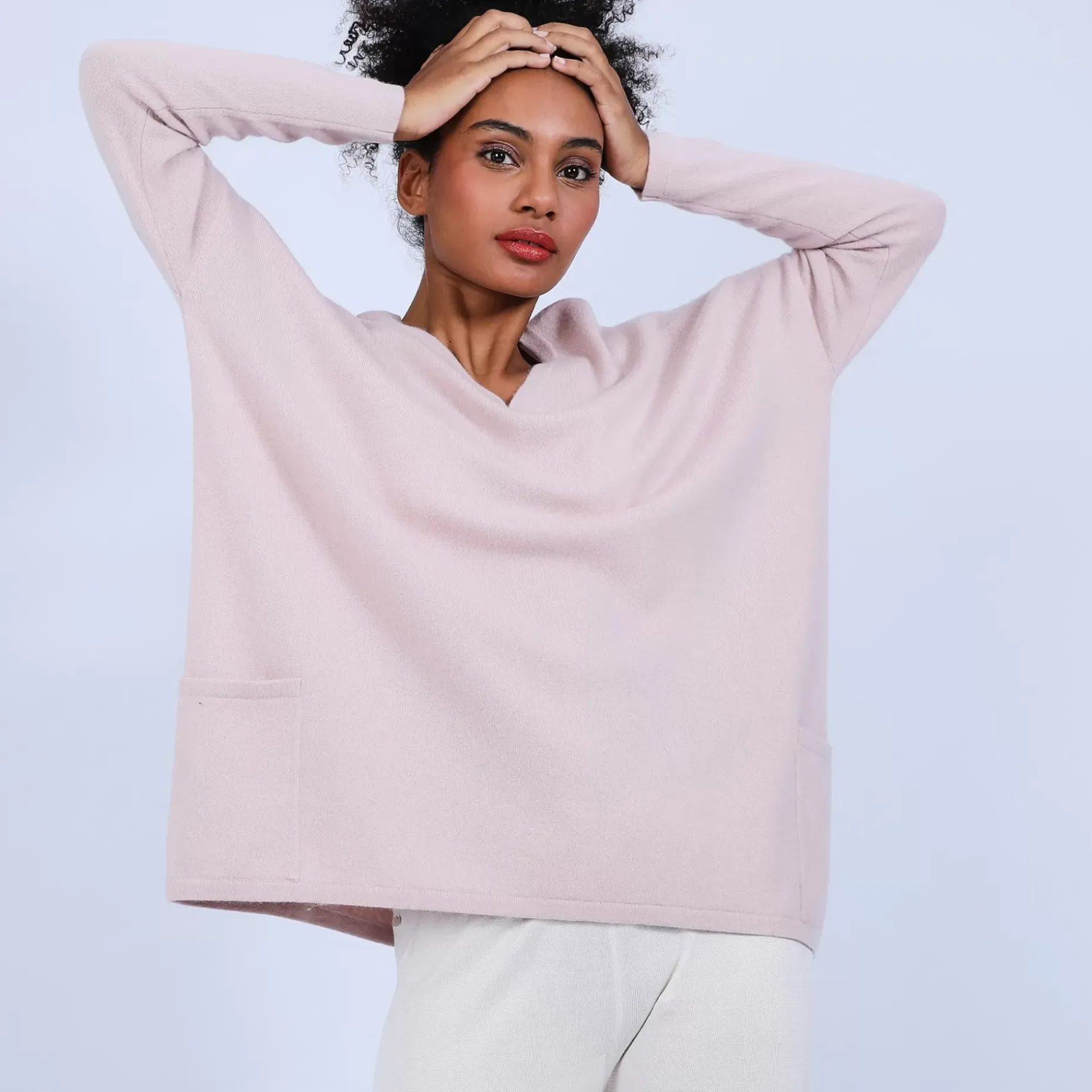 Maison Montagut Pulls>Pull Large En Cachemire Boutonne Dans Le Dos - Osana