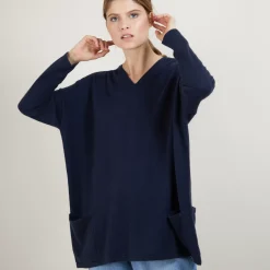 Maison Montagut Pulls>Pull Oversize Col V En Cachemire Boutonne Dos - Binta