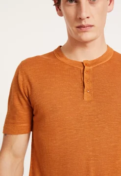 Maison Montagut T-Shirts>T-Shirt Col Tunisien En Lin Flamme - Damiano Marron